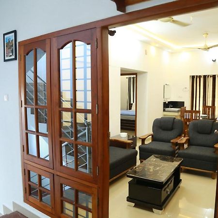 Down Town Holidays Thiruvananthapuram Extérieur photo